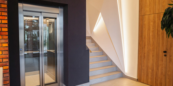Comprar / Vender Apartamentos y Lofts en Torrelles de Llobregat · con Ascensor
