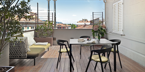 Comprar / Vender Pisos y Plantas Bajas en Pineda de Mar · con Terraza