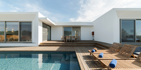 Compraventa de Inmuebles en Dosrius · Casas Diseño Minivalista